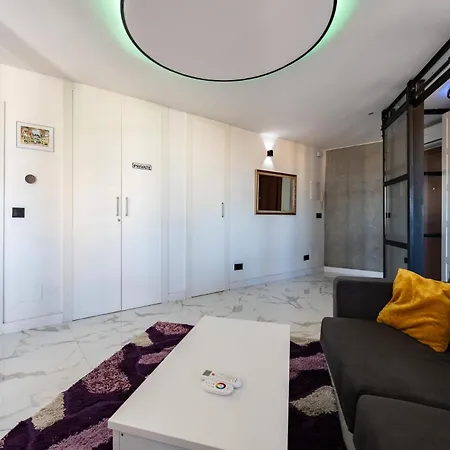 Апартаменты Ct 352 - Faro's Towers 1 - Walking Distance To Everything *