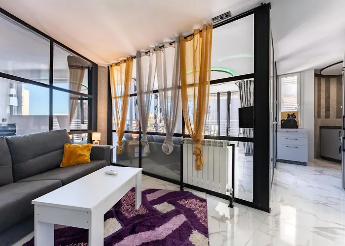 Ct 352 - Faro's Towers 1 - Walking Distance To Everything