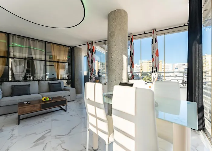 Ct 352 - Faro's Towers 1 - Walking Distance To Everything