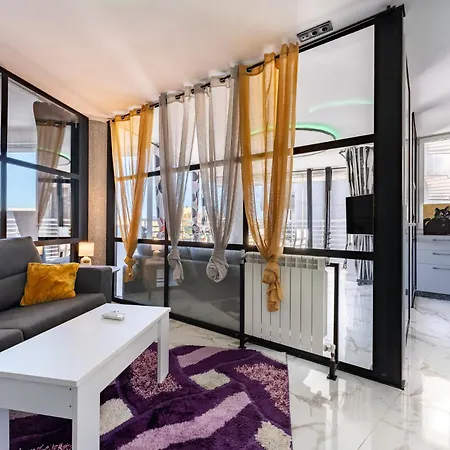 Ct 352 - Faro's Towers 1 - Walking Distance To Everything