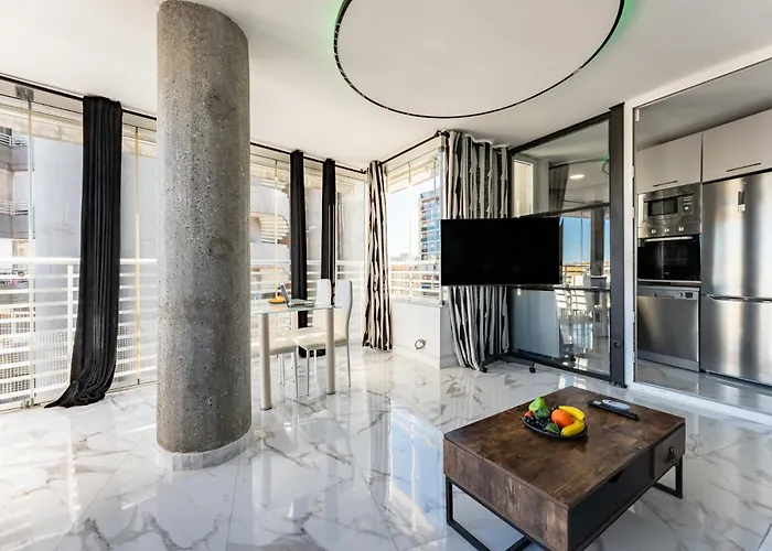 Ct 352 - Faro's Towers 1 - Walking Distance To Everything Apartment