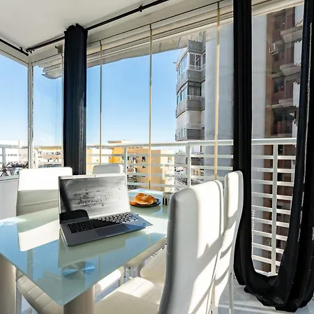 Апартаменты Ct 352 - Faro's Towers 1 - Walking Distance To Everything Торремолинос